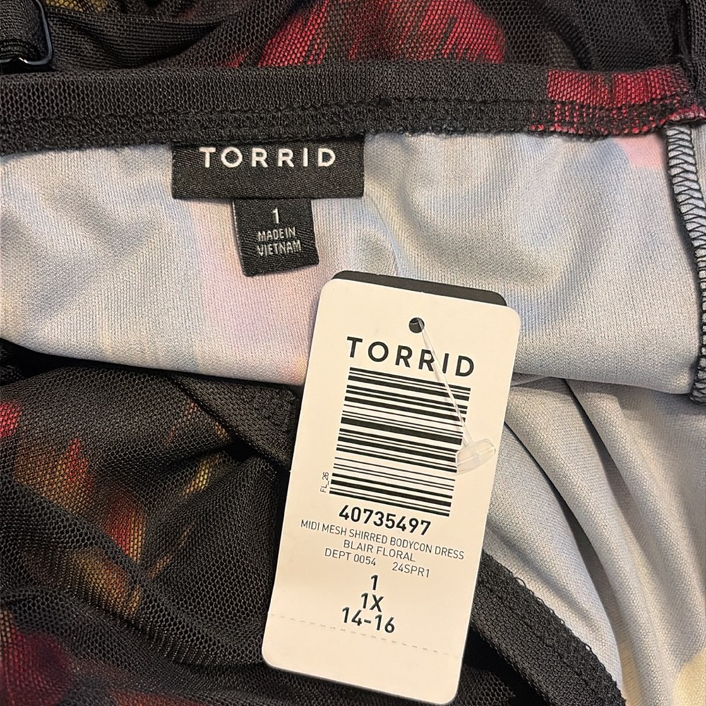BNWT MIDI mesh Torrid Shirred bodycon dress - Picture 2 of 2